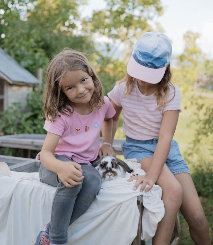 Auch die kleinen Tiere möchten gestreichelt werden - Ferienhof Mair